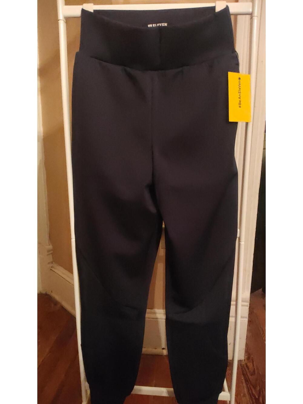 NWT Eleven Venus Williams - be an 11 Jogger - S - Navy